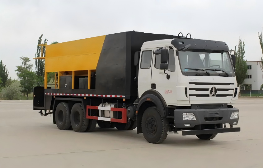 宁汽牌HLN5250TFCND型稀浆封层车